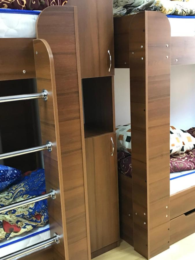 Мини-хостел семейного типа Dubai Ужгород Экстерьер фото